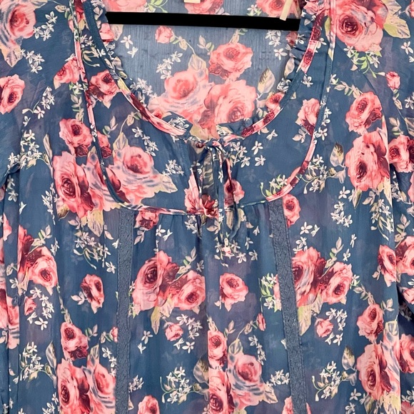 DECREE S/CH Floral Sheer Blouse Tie neck 3/4 Sleeve Flowy (D-16) - Picture 3 of 5